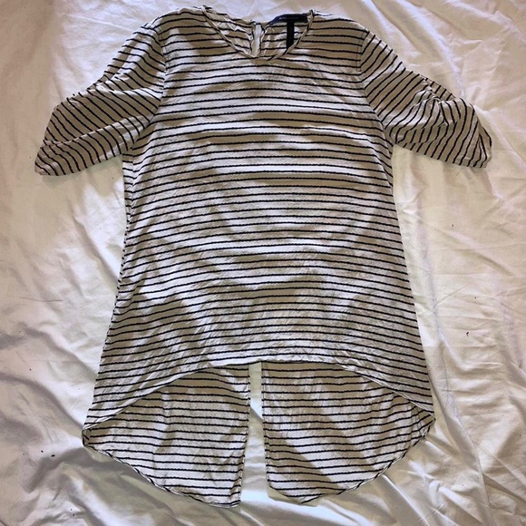 BCBG 100% silk blouse black and white stripes - Picture 3 of 4